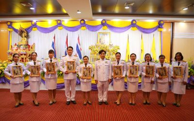 พิธีรับพระราชทานพระบรมฉายาลักษณ์พระบาทสมเด็จพระเจ้าอยู่หัว ที่ฉายกับสมเด็จพระนางเจ้า ฯ พระบรมราชินี ให้กับตัวแทนโรงเรียนและศูนย์พัฒนาเด็กเล็กในสังกัดเทศบาลนครรังสิต